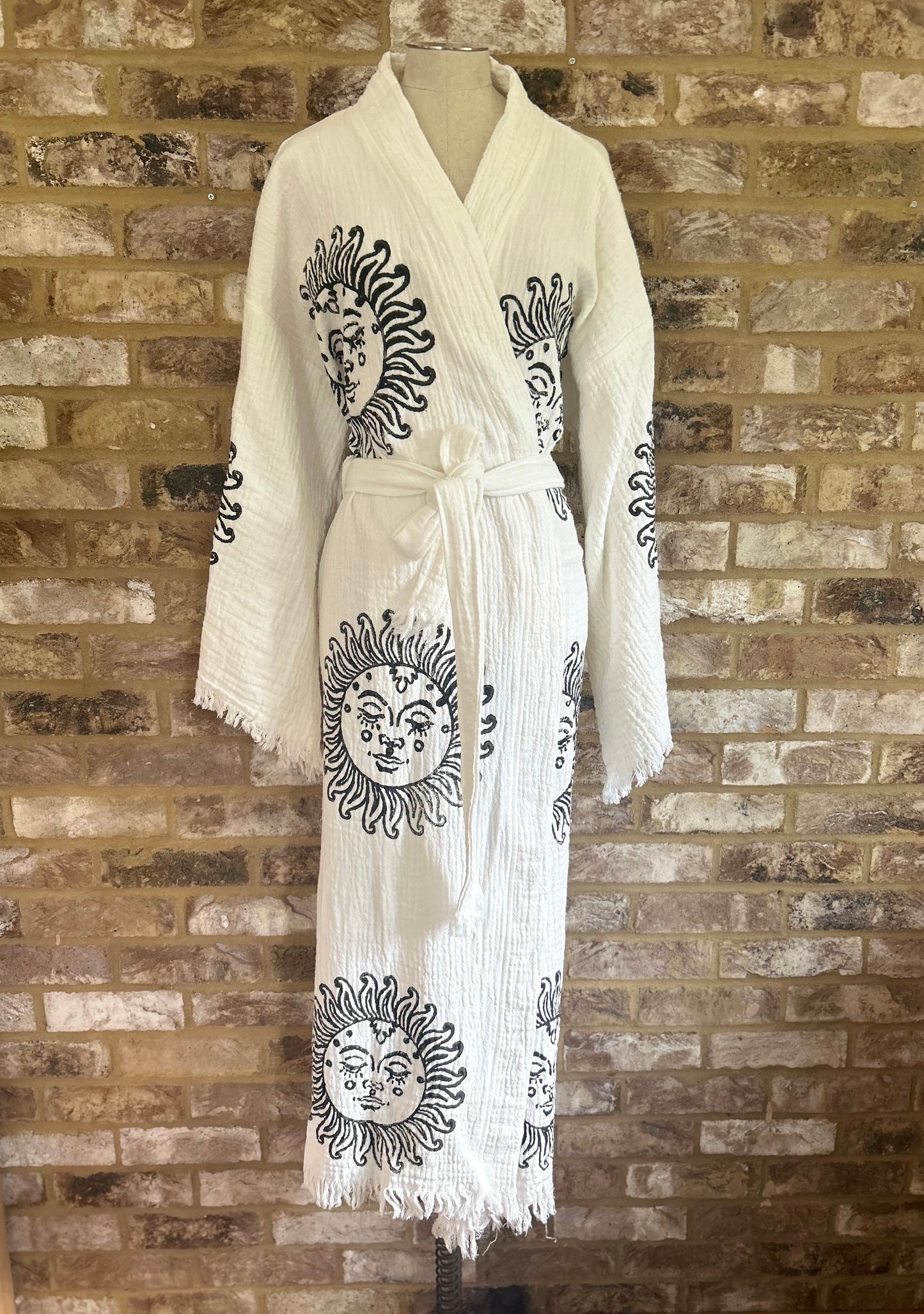 White with Black Sun Print Kimono Robe: Full Length